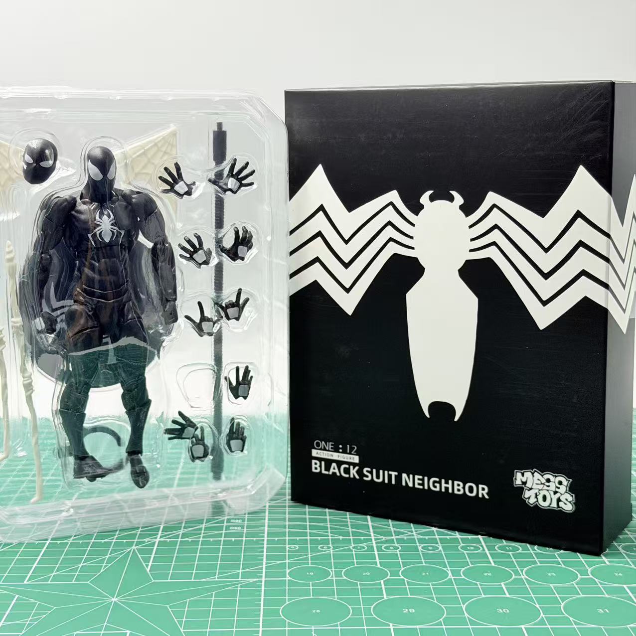 バンダイ シンビオート スパイダーマン ブラックベノムスーツ - Good Smile Company Figma のレビューと価格